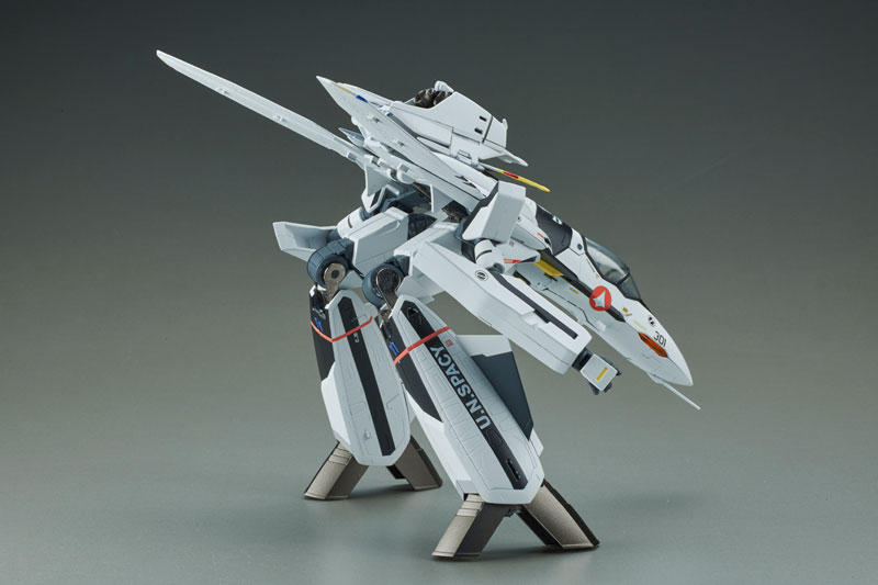 VF-0S Phoenix Focker Type from Macross Zero