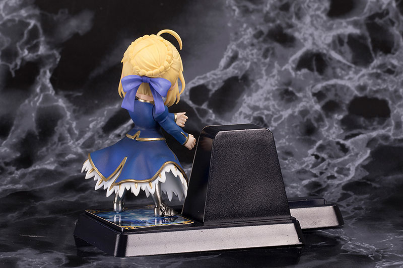 Altria Pendragon Smartphone Stand 