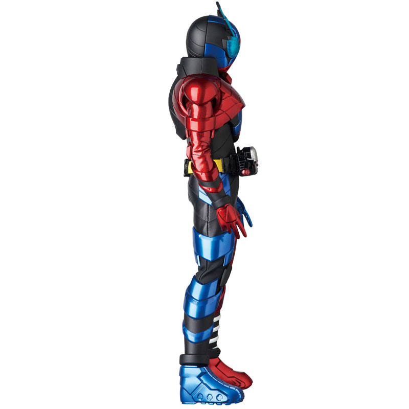 Real Action Heroes No.779 RAH GENESIS - Kamen Rider Build Rabbit Tank Form