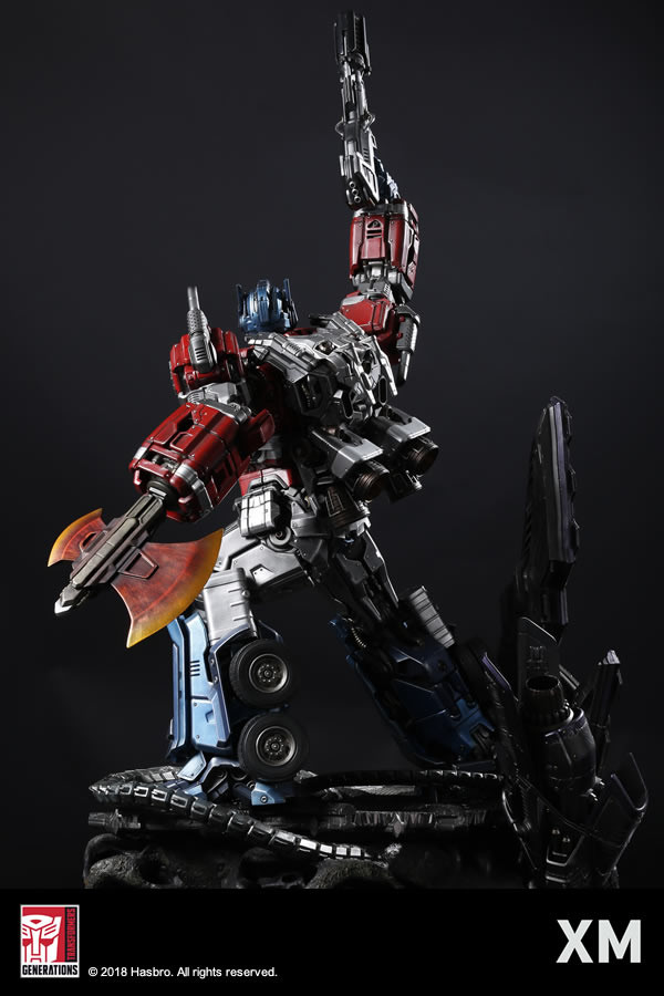 Optimus Prime 1/10 Scale by XM Studios