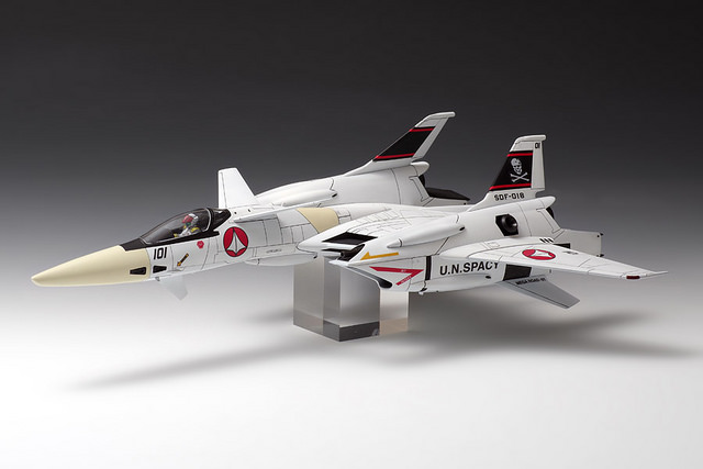 Macross - VF-4 fighter 1/72 scale