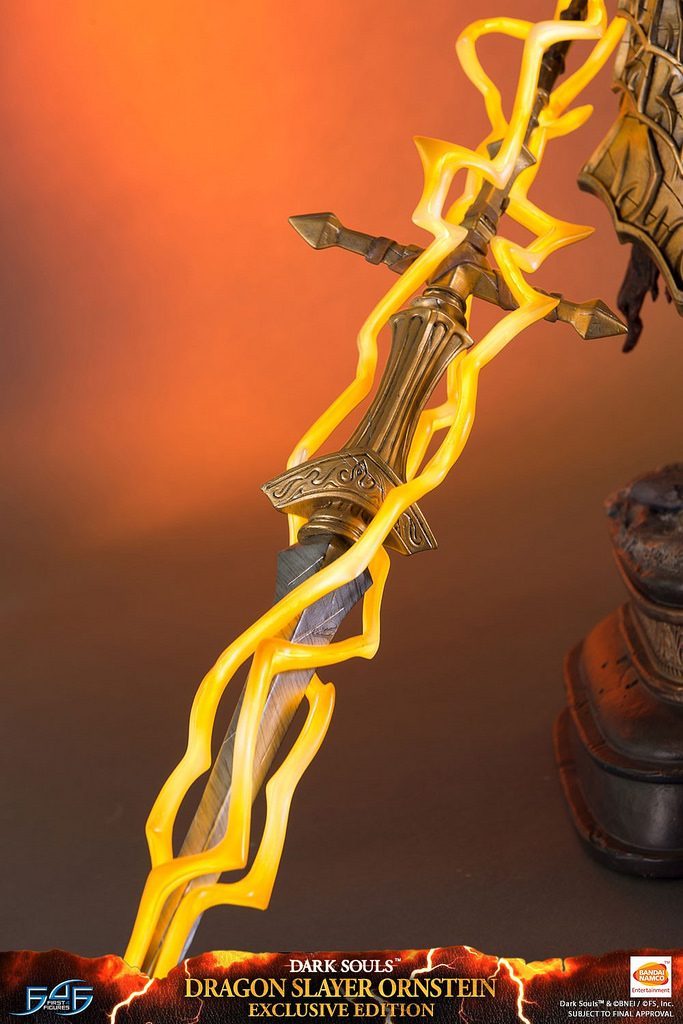 Dark Souls - DRAGON SLAYER ORNSTEIN (REGULAR / EXCLUSIVE)