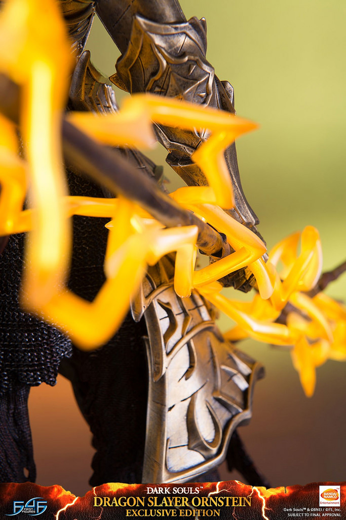 Dark Souls - DRAGON SLAYER ORNSTEIN (REGULAR / EXCLUSIVE)