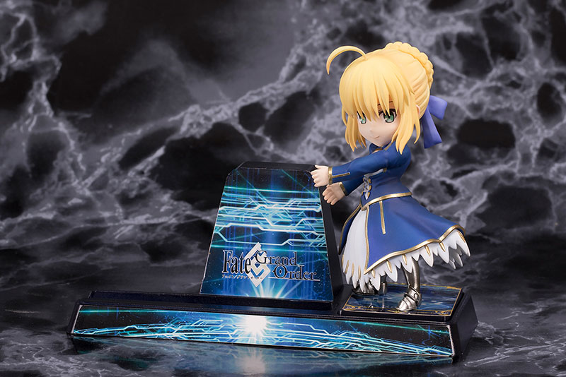 Altria Pendragon Smartphone Stand 