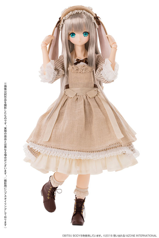 Alice / Time of grace III - Easter Bunny in Wonderland - Caffe latte