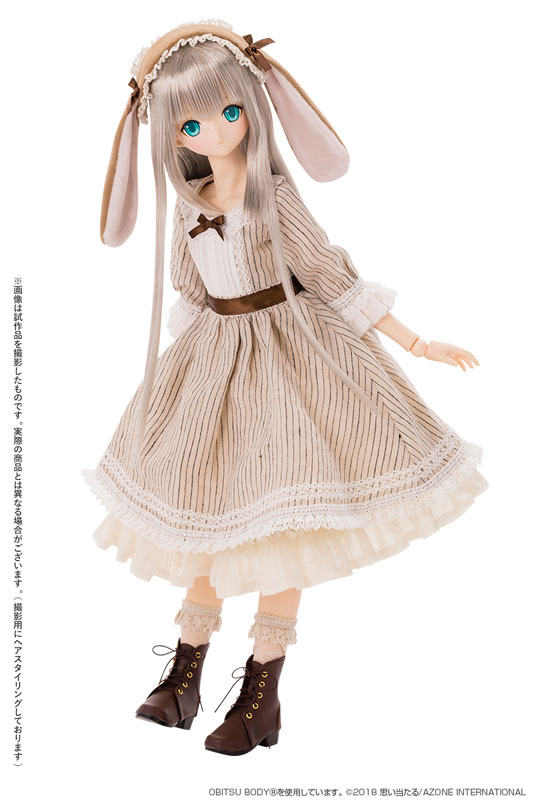 Alice / Time of grace III - Easter Bunny in Wonderland - Caffe latte