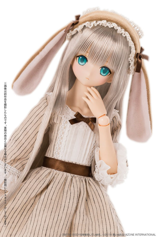 Alice / Time of grace III - Easter Bunny in Wonderland - Caffe latte