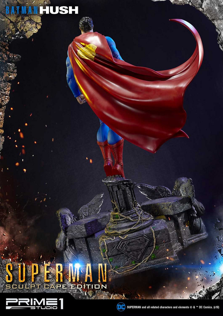 Superman Sculpt Cape Edition