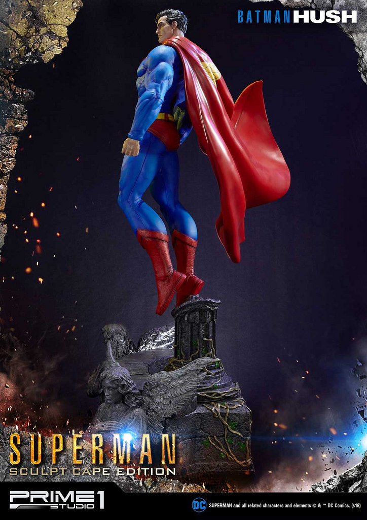 Superman Sculpt Cape Edition