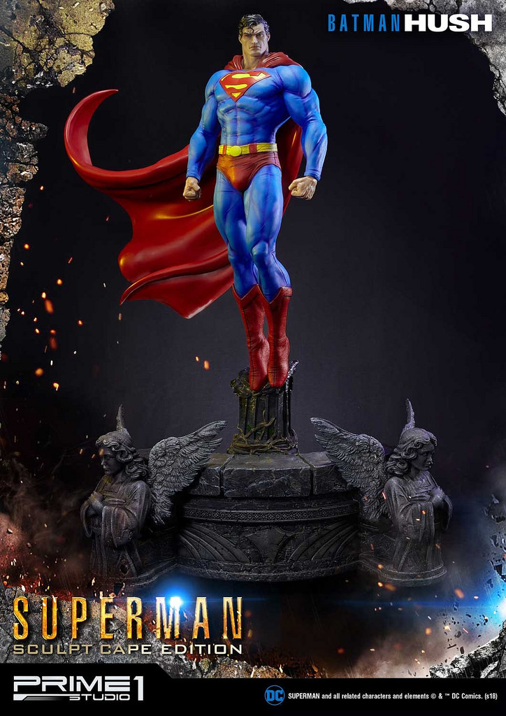 Superman Sculpt Cape Edition
