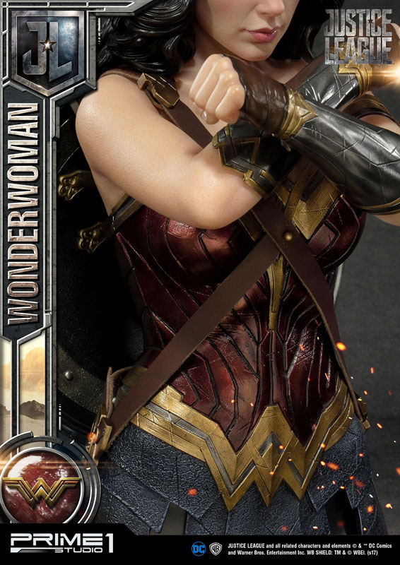 Premium Bust - Justice League: Wonder Woman 1/3 Bust