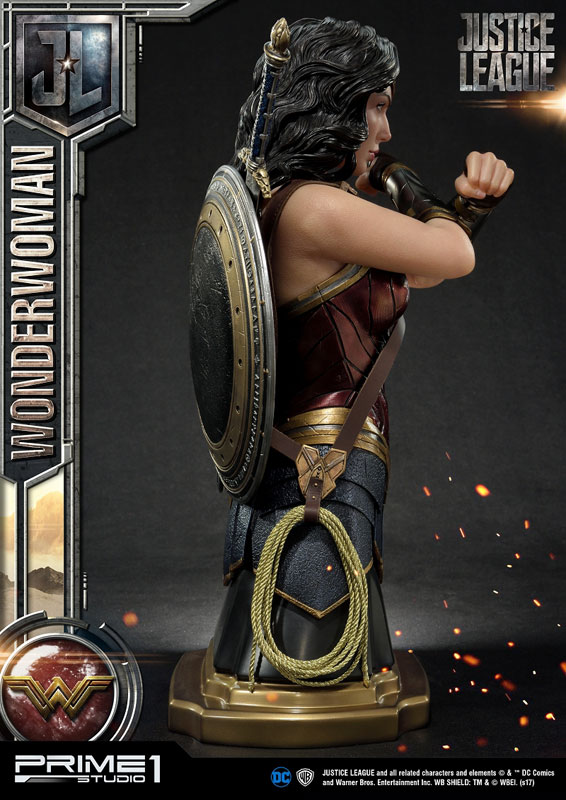 Premium Bust - Justice League: Wonder Woman 1/3 Bust