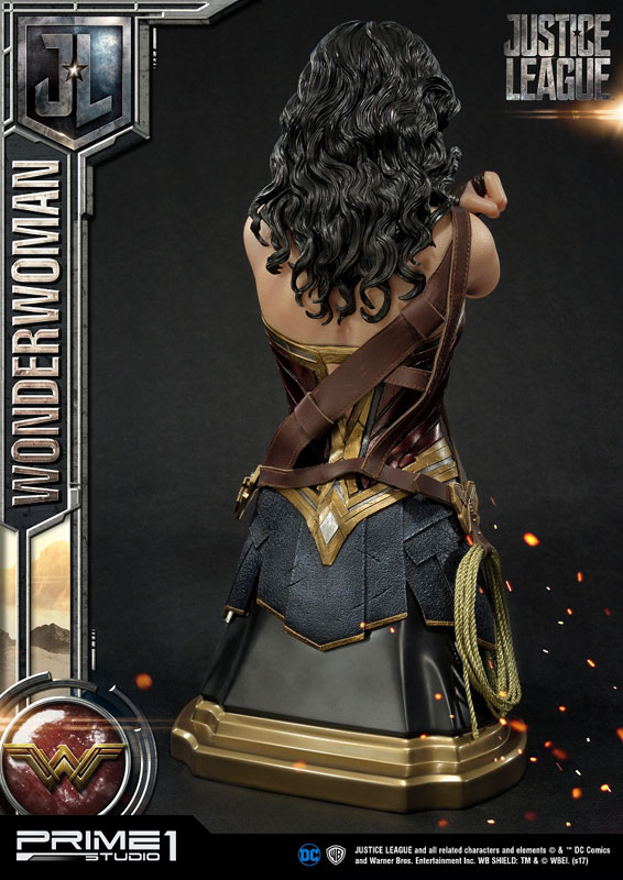 Premium Bust - Justice League: Wonder Woman 1/3 Bust