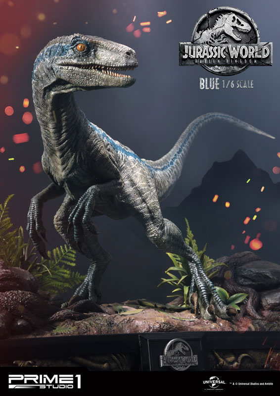 Legacy Museum Collection - Jurassic World: Fallen Kingdom: Blue 1/6 Statue