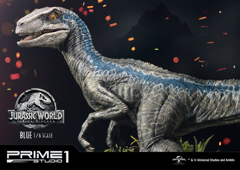 Legacy Museum Collection - Jurassic World: Fallen Kingdom: Blue 1/6 Statue