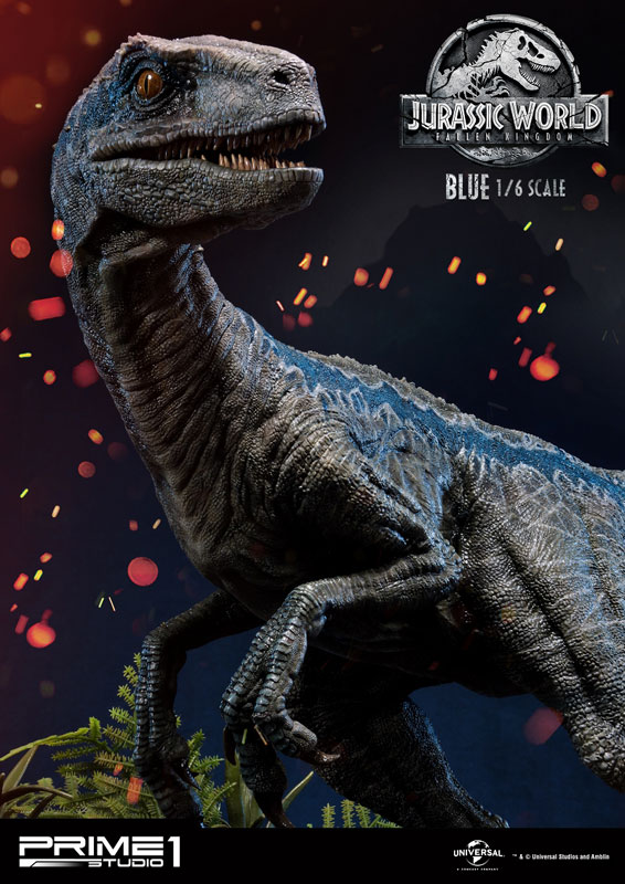 Legacy Museum Collection - Jurassic World: Fallen Kingdom: Blue 1/6 Statue