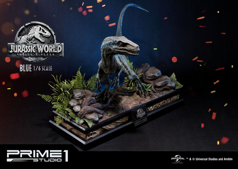 Legacy Museum Collection - Jurassic World: Fallen Kingdom: Blue 1/6 Statue