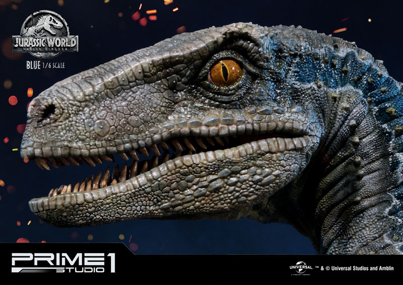 Legacy Museum Collection - Jurassic World: Fallen Kingdom: Blue 1/6 Statue