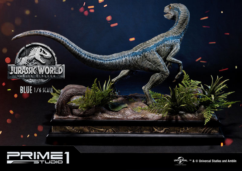 Legacy Museum Collection - Jurassic World: Fallen Kingdom: Blue 1/6 Statue