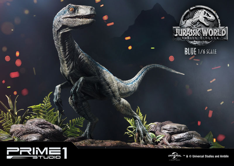 Legacy Museum Collection - Jurassic World: Fallen Kingdom: Blue 1/6 Statue