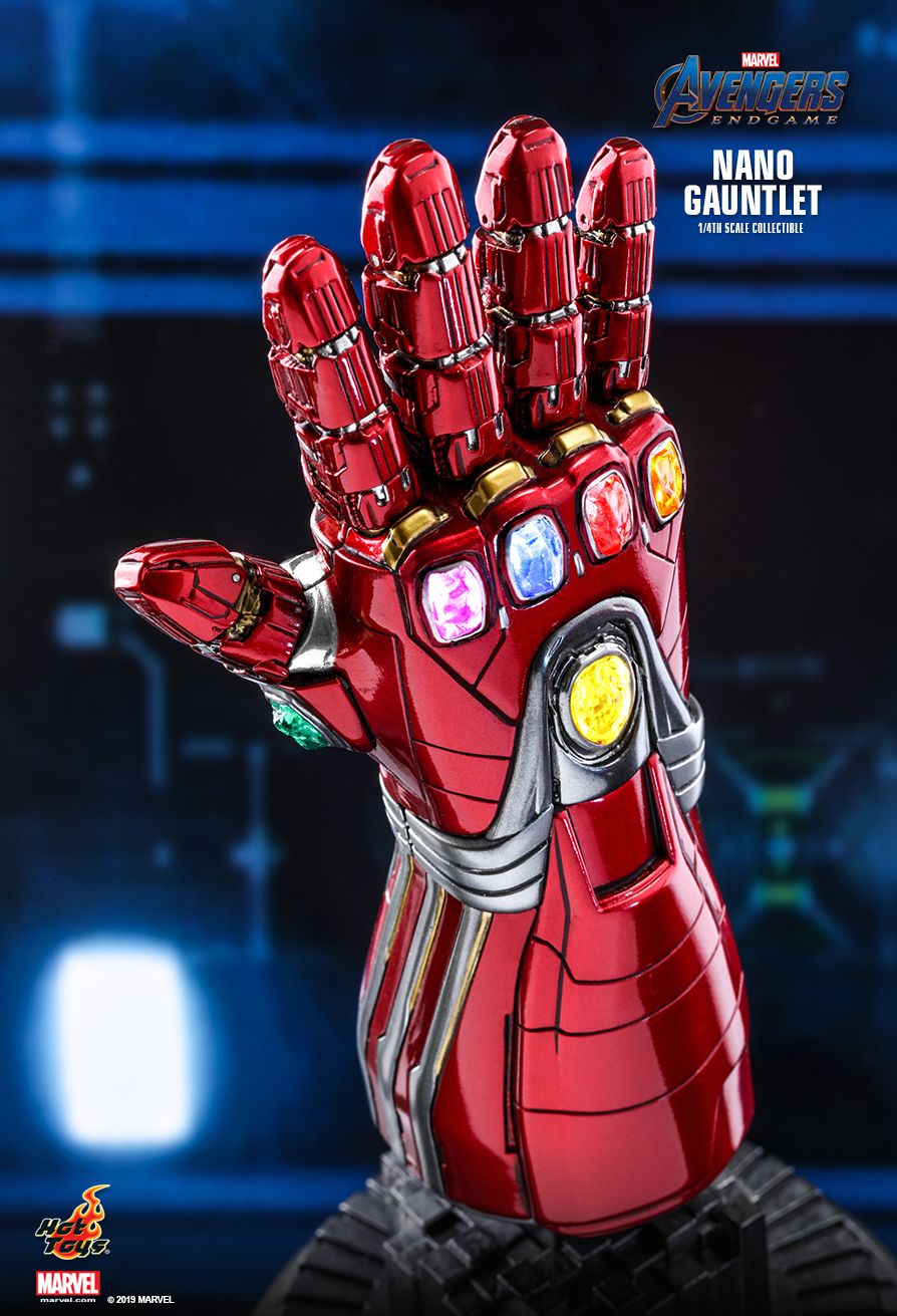 AVENGERS: ENDGAME NANO GAUNTLET 1/4TH SCALE COLLECTIBLE (Hot Toys)