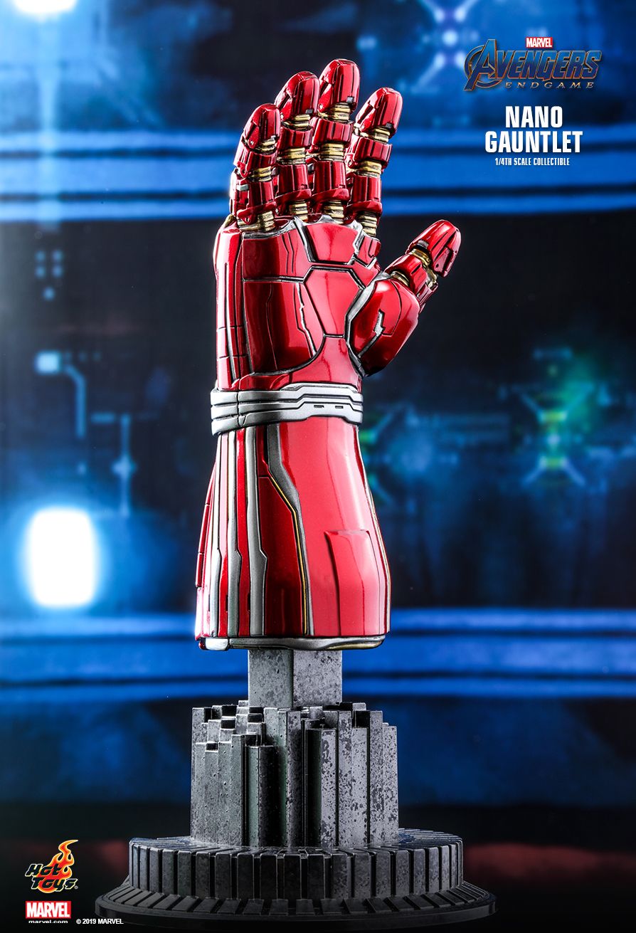 AVENGERS: ENDGAME NANO GAUNTLET 1/4TH SCALE COLLECTIBLE (Hot Toys)