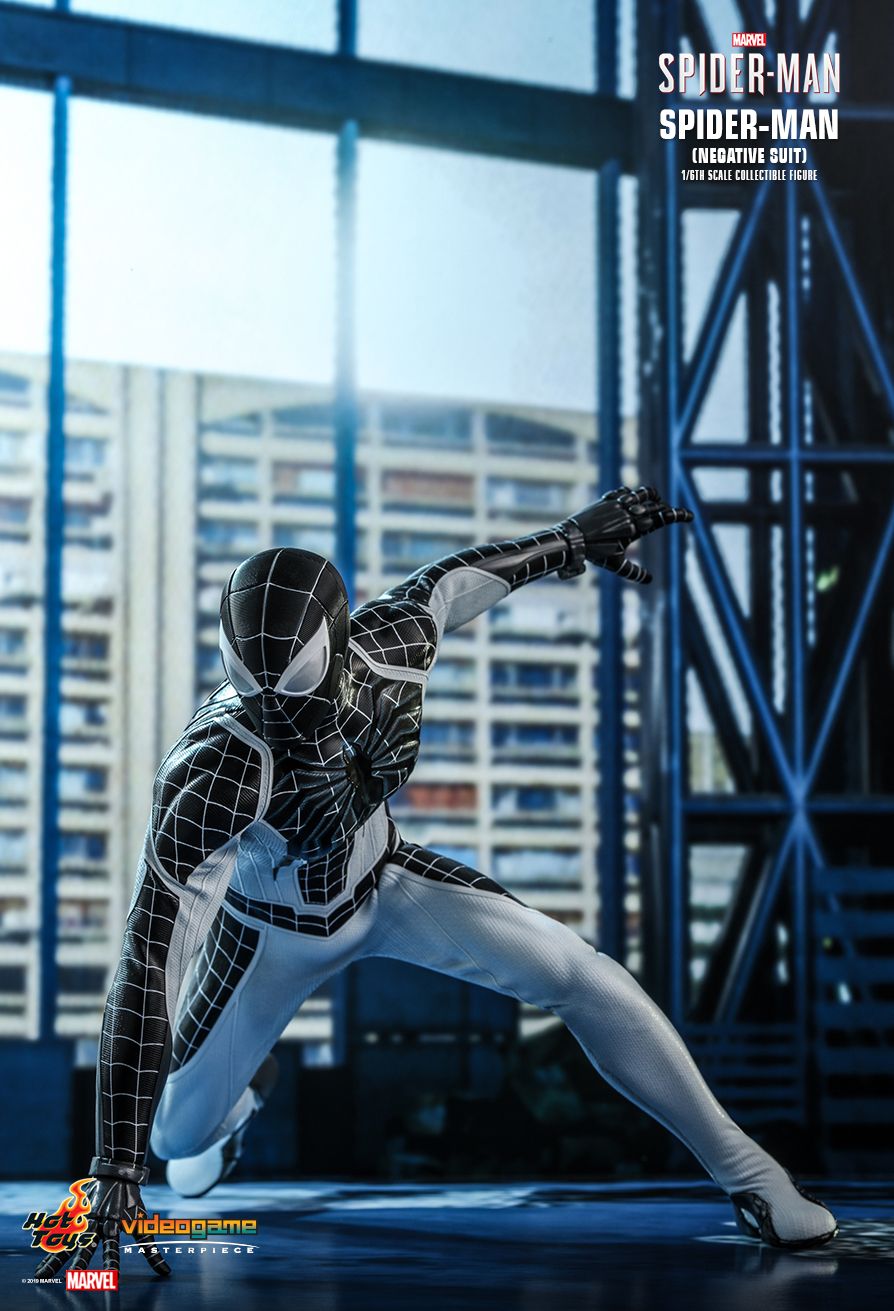 MARVEL'S SPIDER-MAN (NEGATIVE SUIT) 1/6TH SCALE COLLECTIBLE FIGURE (Hot Toys)
