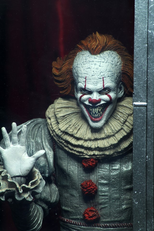 NECA IT: Chapter 2 (2019) Ultimate Pennywise Action Figure