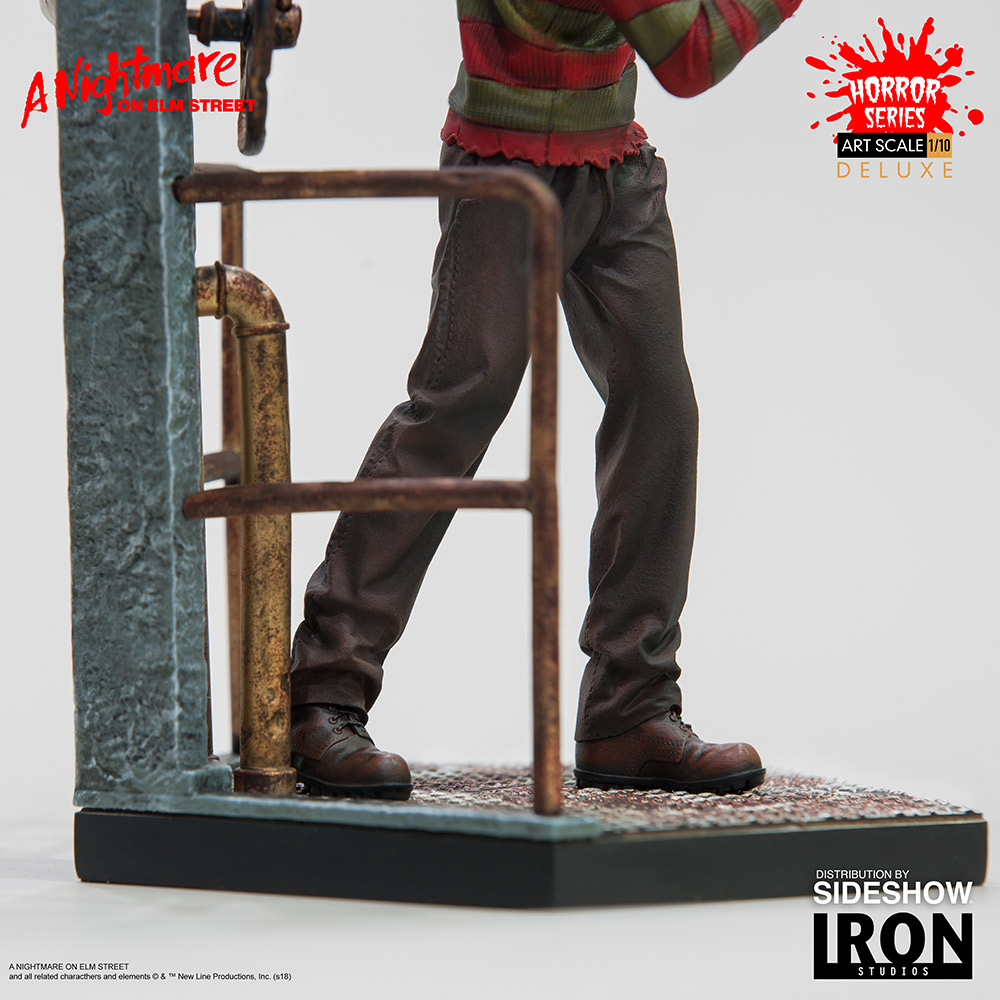 Freddy Krueger Deluxe Statue by Iron Studios