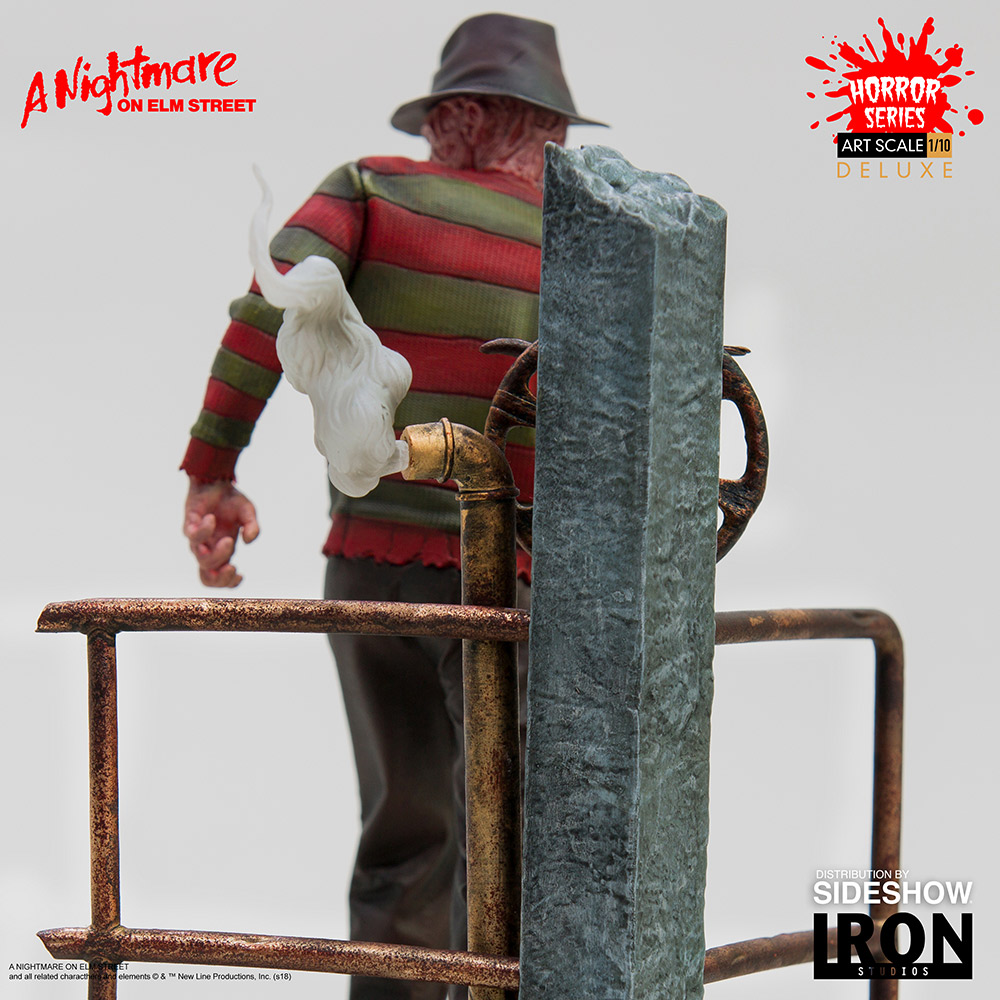 Freddy Krueger Deluxe Statue by Iron Studios