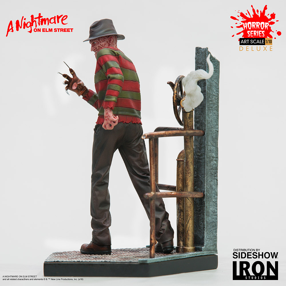 Freddy Krueger Deluxe Statue by Iron Studios