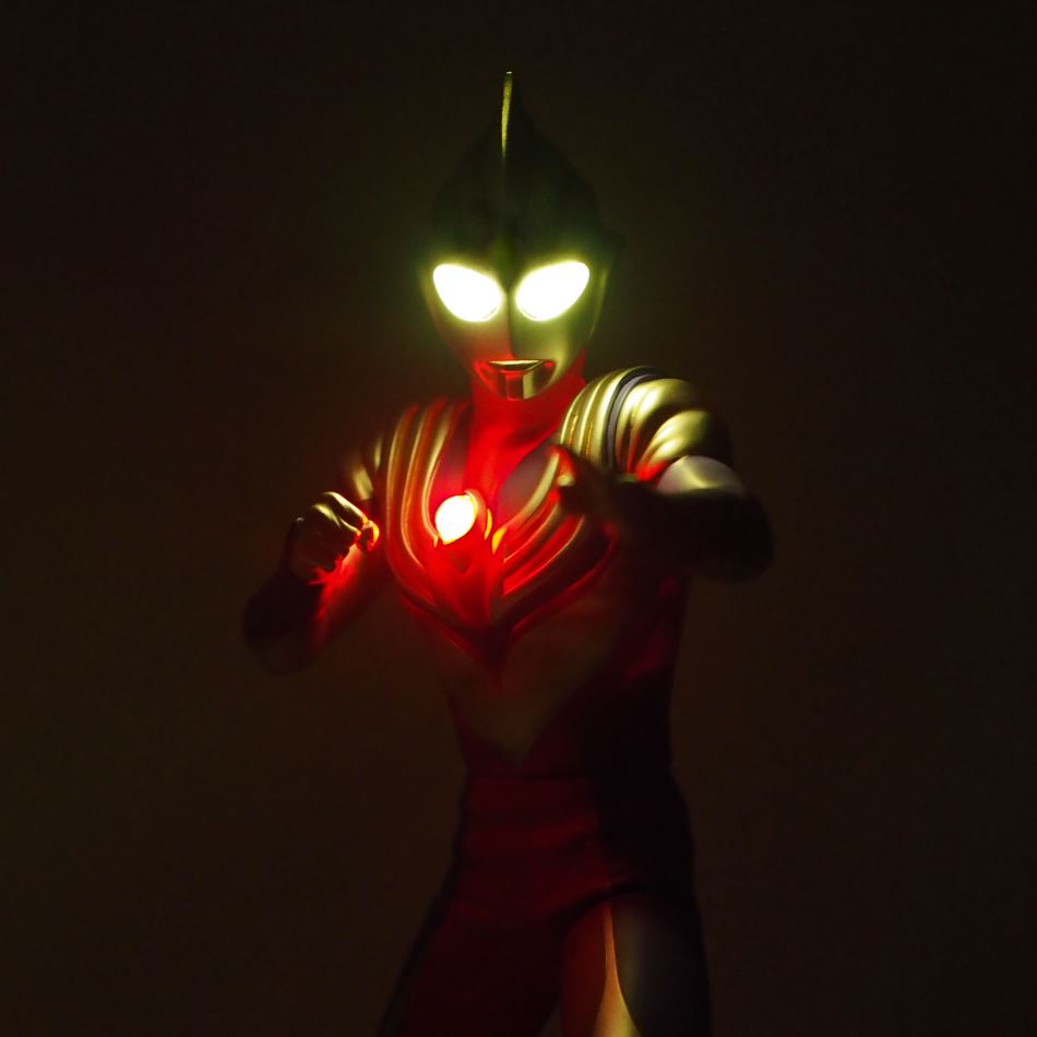 CCP 1/6 Ultraman Tiga Glitter Tiga Ver. (Suit actor: Shunsuke Gondo version)