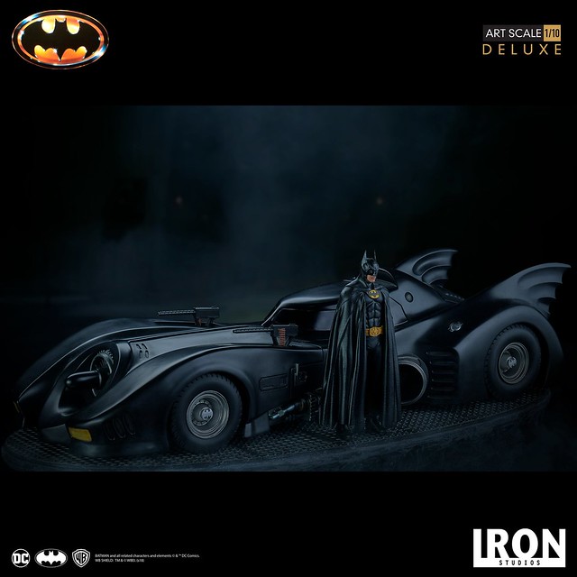 Iron Studios Batman (1989) Batman & Batmobile Deluxe Edition
