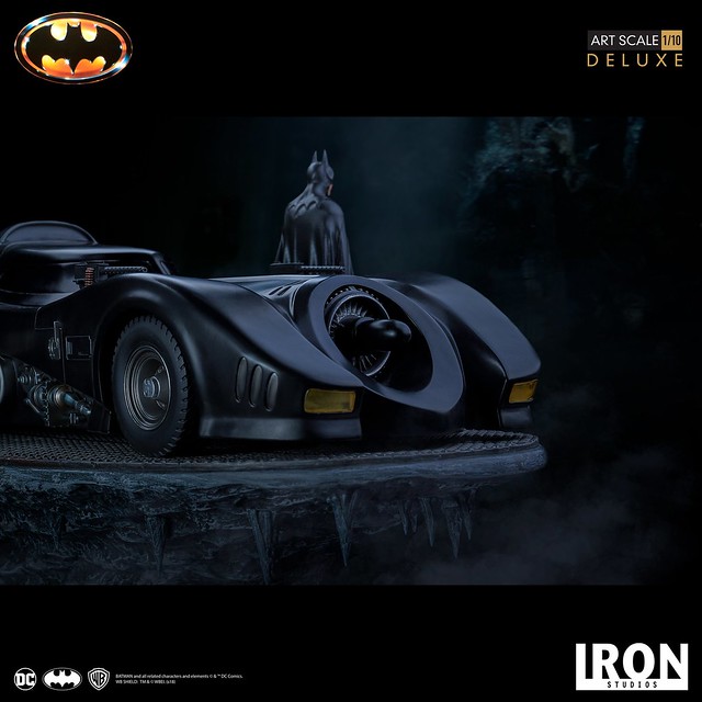 Iron Studios Batman (1989) Batman & Batmobile Deluxe Edition