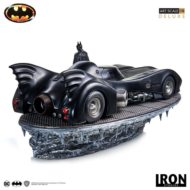 Iron Studios Batman (1989) Batman & Batmobile Deluxe Edition