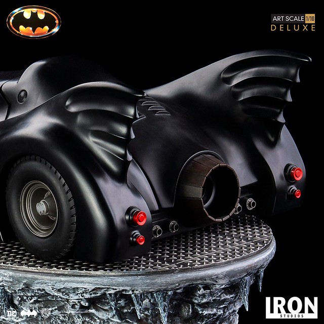 Iron Studios Batman (1989) Batman & Batmobile Deluxe Edition