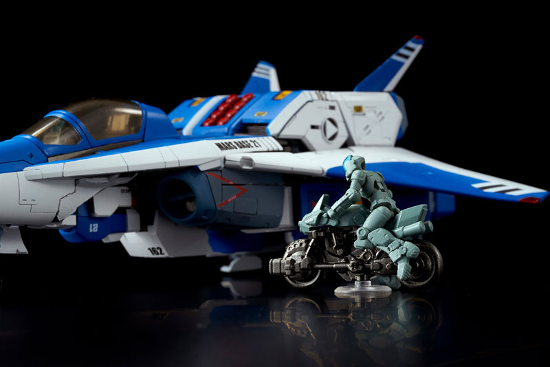 RIOBOT Genesis Climber Mospeada 1/48 AFC-01H Legioss Eta (Sentinel)