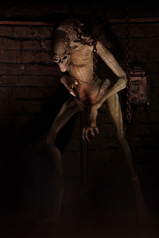 Alien / 7 Inch Action Figure Series: Alien Resurrection Newborn Alien