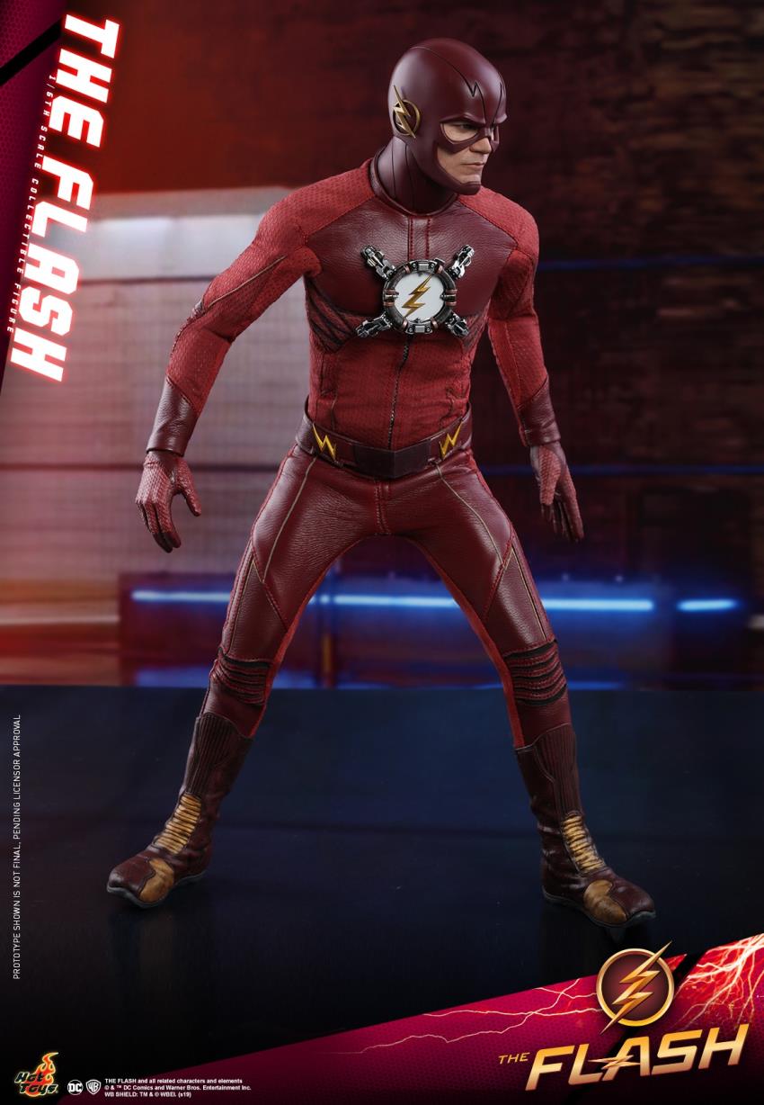 THE FLASH 1/6TH SCALE COLLECTIBLE FIGURE (Hot Toys)