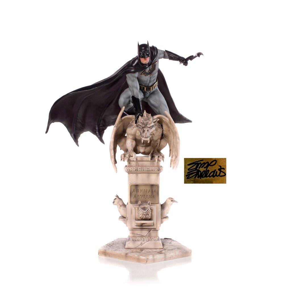 Batman Deluxe Art Scale 1/10 By Eddy Barrows (Iron Studios)