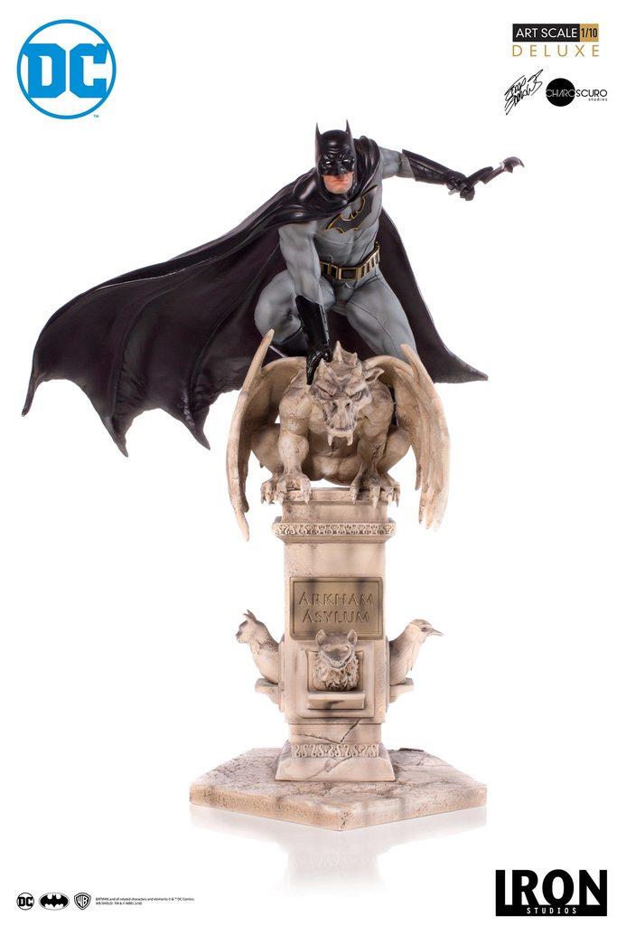 Batman Deluxe Art Scale 1/10 By Eddy Barrows (Iron Studios)