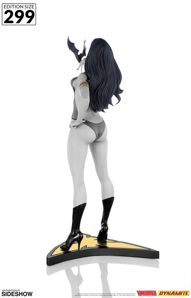 Vampirella 50th Anniversary (Black & White Edition) Dynamite Entertainment