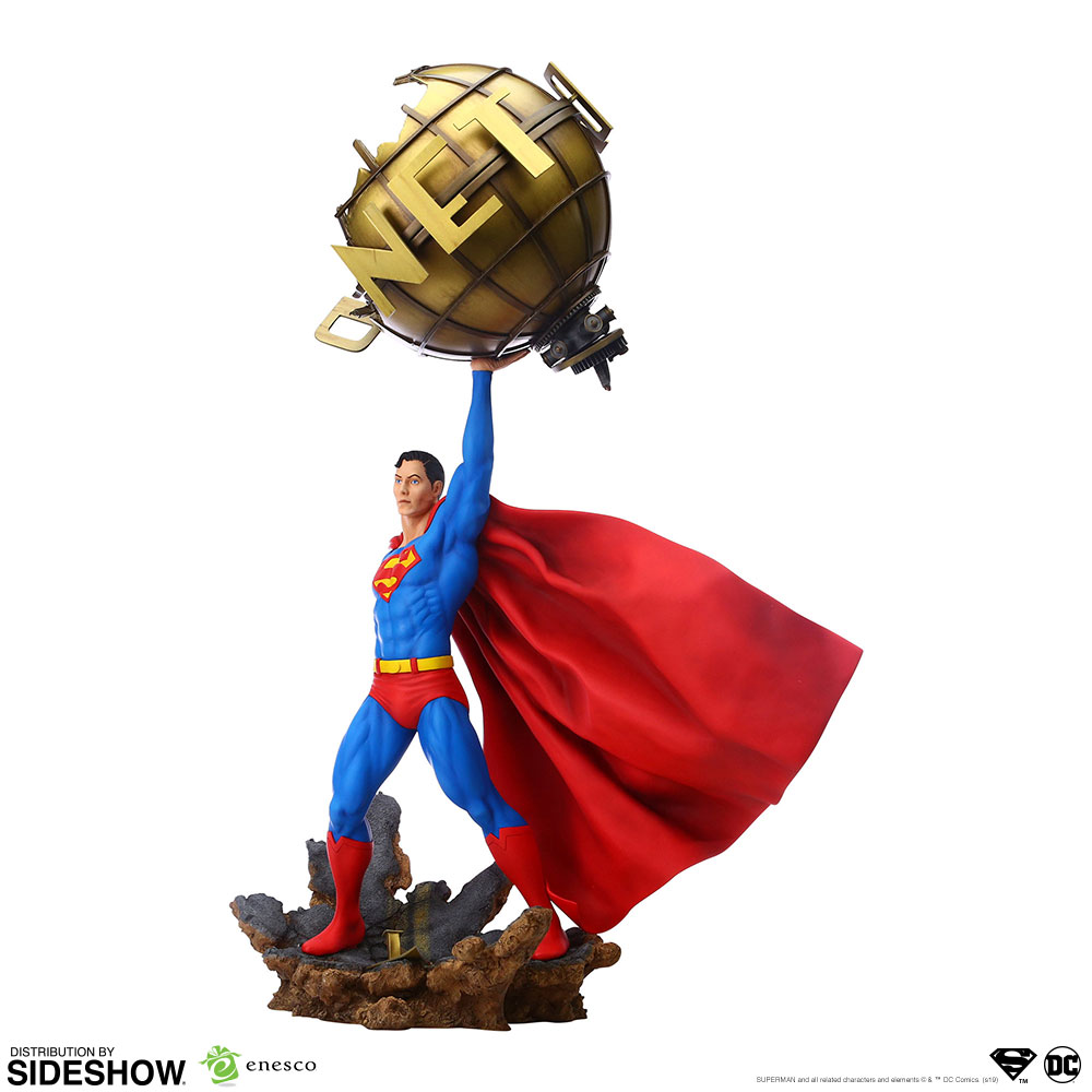 Superman 1/6 Statue by Enesco, LLC