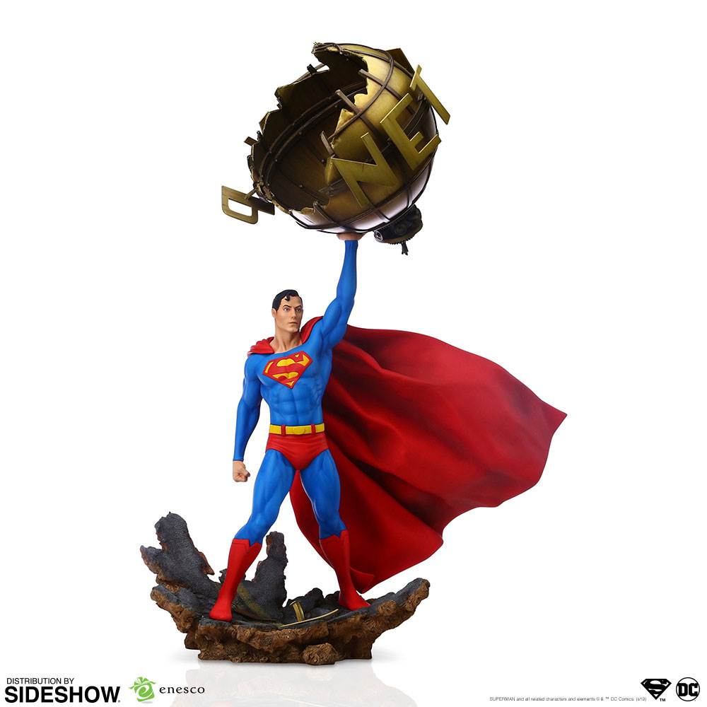 Superman 1/6 Statue by Enesco, LLC