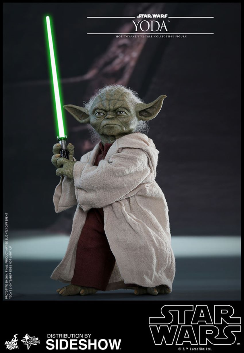 Yoda Sixth Scale Figure by Hot Toys