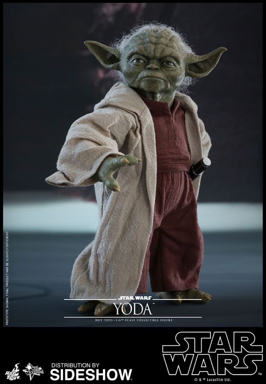 Yoda Sixth Scale Figure by Hot Toys