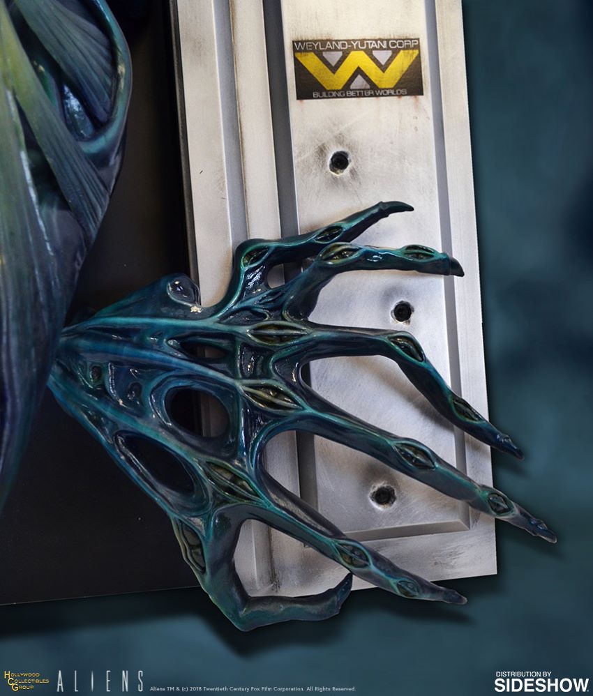 Alien Queen (Hollywood Collectibles Group) Life-Size Wall Sculpture