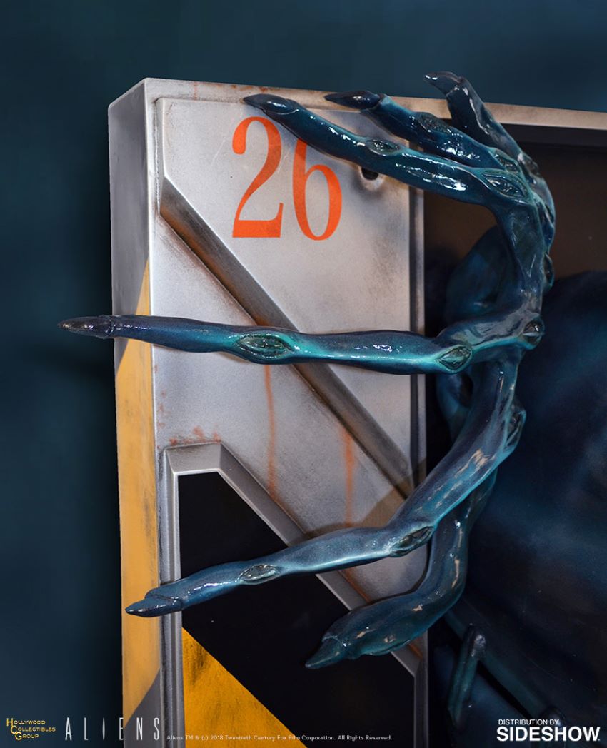 Alien Queen (Hollywood Collectibles Group) Life-Size Wall Sculpture
