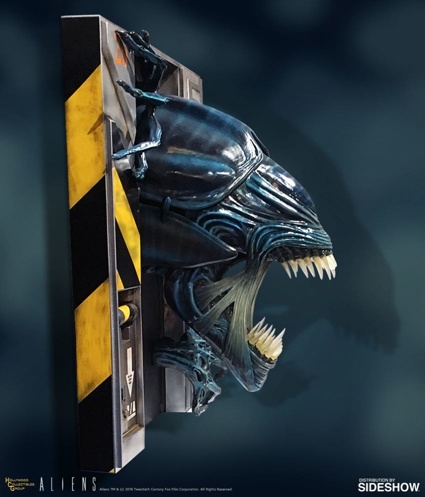 Alien Queen (Hollywood Collectibles Group) Life-Size Wall Sculpture