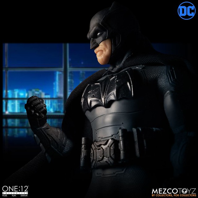 MEZCO ONE: 12 COLLECTIVE Series DC Comics [Batman: Supreme Knight] 1/12 Proportionate